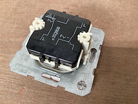 Berker wisselschakelaar arsys (52x) - afbeelding 6 van  6