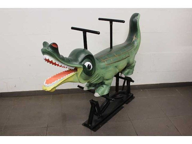 Bernard kindt - krokodil - draaicaroussel - afbeelding 1 van  5