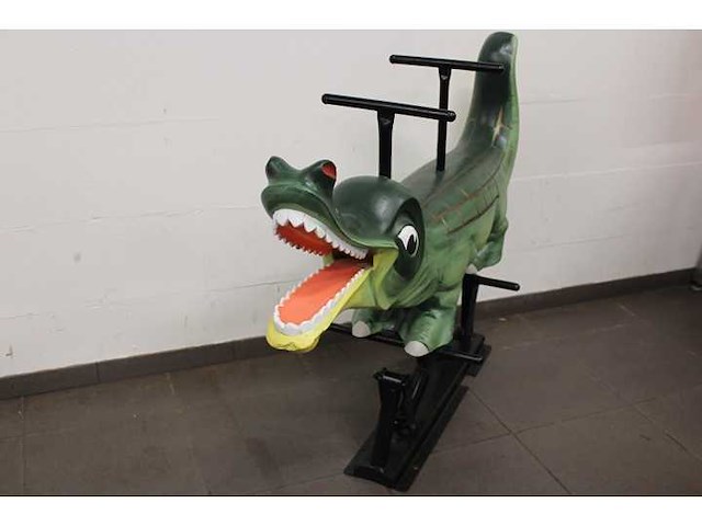 Bernard kindt - krokodil - draaicaroussel - afbeelding 2 van  5