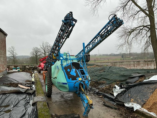 Berthoud enor veldspuit - afbeelding 14 van  18