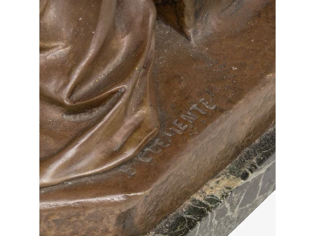 Bertolini clemente (1889-1952), 'pensive', patinated bronze on a vert de mer marble base the bronze: 50 cm. (19.67 in.), with marble base: 53 cm. (20.87 in.) - afbeelding 8 van  9
