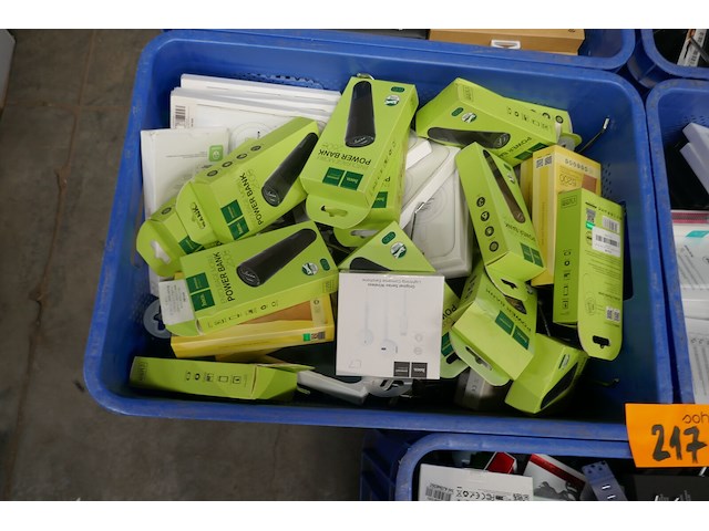 Beschermhoezen - powerbank's - oordopjes - tabletcases - afbeelding 3 van  6