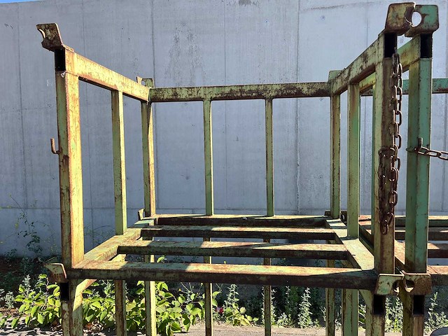 Beschermingsframe voor vloeistofcontainers - afbeelding 1 van  2