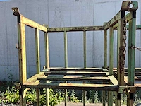 Beschermingsframe voor vloeistofcontainers - afbeelding 1 van  2