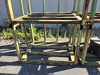 Beschermingsframe voor vloeistofcontainers - afbeelding 1 van  2