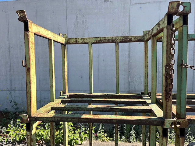 Beschermingsframe voor vloeistofcontainers - afbeelding 1 van  2