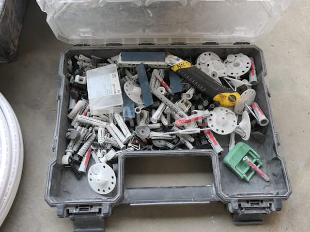 Bestek en verbruiksartikelen - afbeelding 1 van  14