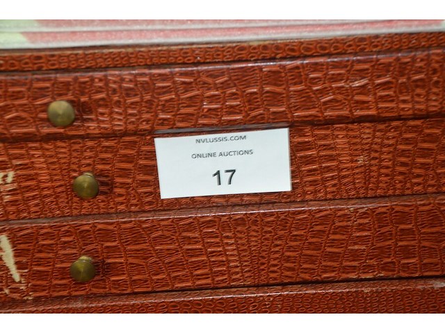 Bestekkoffer , 16 diverse ovenschotels, partij kookpotten, ijsemmer redbull - afbeelding 5 van  10