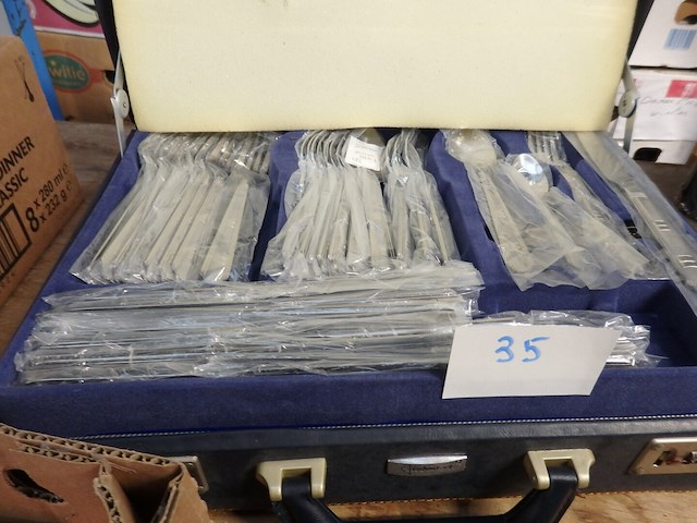 Bestekkoffer + schaaltjes - afbeelding 1 van  3