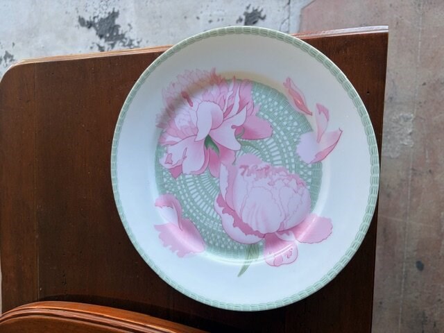 Bestekkoffer uit de capricorne collectie verzilverd christofle, bord hermes, bord delfts, doos met naaigerief, divers aardewerk - afbeelding 6 van  24