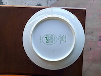 Bestekkoffer uit de capricorne collectie verzilverd christofle, bord hermes, bord delfts, doos met naaigerief, divers aardewerk - afbeelding 8 van  24