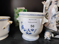 Bestekkoffer uit de capricorne collectie verzilverd christofle, bord hermes, bord delfts, doos met naaigerief, divers aardewerk - afbeelding 10 van  24