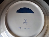 Bestekkoffer uit de capricorne collectie verzilverd christofle, bord hermes, bord delfts, doos met naaigerief, divers aardewerk - afbeelding 22 van  24