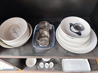 Bestekkoffer uit de capricorne collectie verzilverd christofle, bord hermes, bord delfts, doos met naaigerief, divers aardewerk - afbeelding 24 van  24