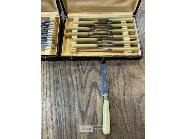 Bestekset (vorken en messen) - afbeelding 3 van  4