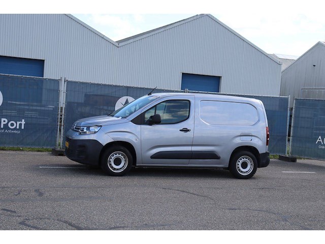 Bestelwagen citroën berlingo diesel 76pk 2020 - afbeelding 1 van  1