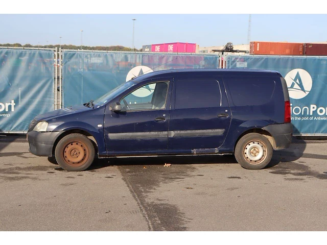 Bestelwagen dacia logan benzine 87pk 2010 (marge) - afbeelding 1 van  1