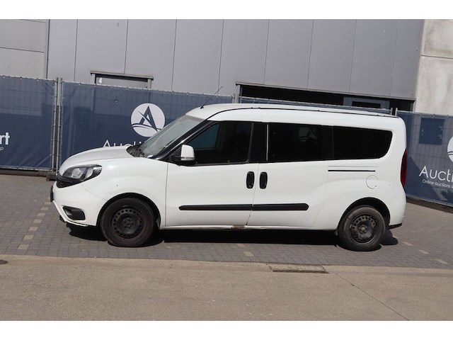 Bestelwagen fiat doblo benzine 104pk 2020 - afbeelding 1 van  1