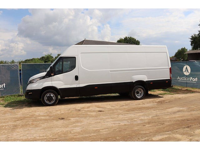 Bestelwagen iveco 35c14 diesel 136pk 2022 - afbeelding 1 van  1