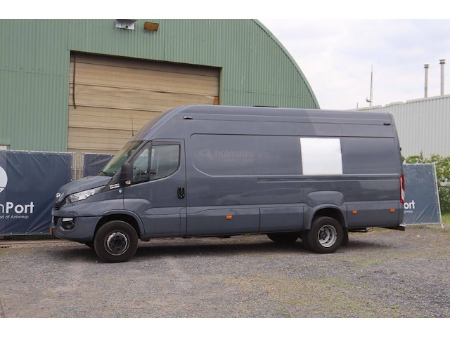 Bestelwagen iveco daily 70c18 diesel 180pk 2019 - afbeelding 1 van  1