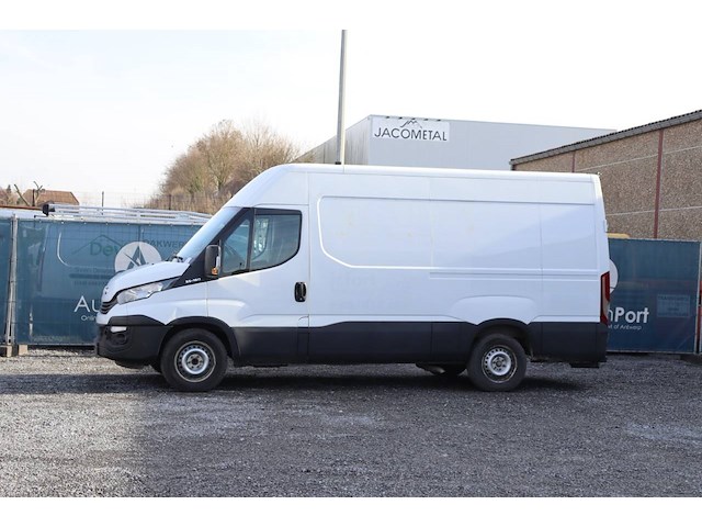Bestelwagen iveco daily diesel 2019 - afbeelding 1 van  1