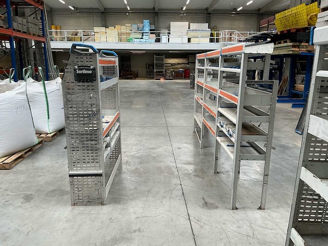 Bestelwagen kasten inrichting - afbeelding 3 van  11