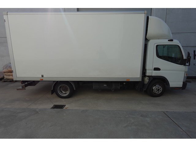 Bestelwagen mitsubishi fuso - afbeelding 2 van  13
