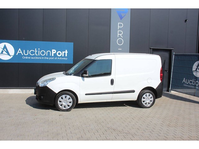 Bestelwagen opel combo 20 cdti diesel 135pk 2013 - afbeelding 1 van  1