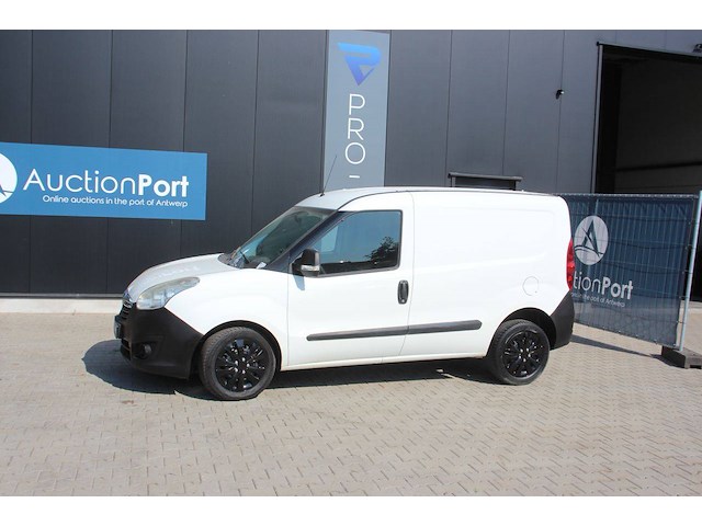 Bestelwagen opel combo 20 cdti diesel 135pk - afbeelding 1 van  1