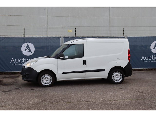 Bestelwagen opel combo diesel 2016 - afbeelding 1 van  1