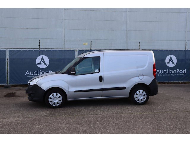 Bestelwagen opel combo diesel 2017 - afbeelding 1 van  1