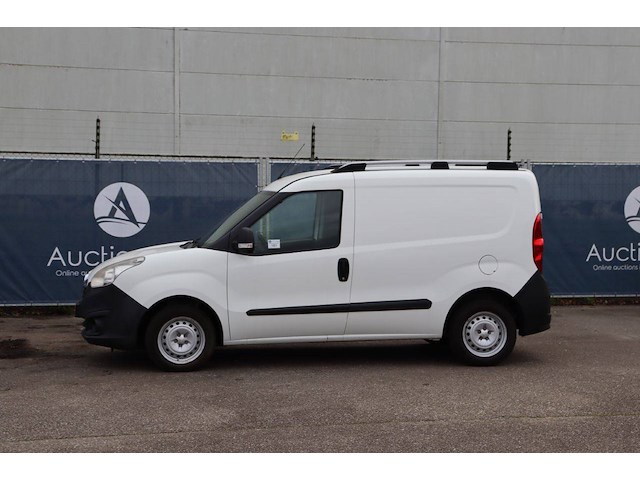 Bestelwagen opel combo van diesel 2015 - afbeelding 1 van  1