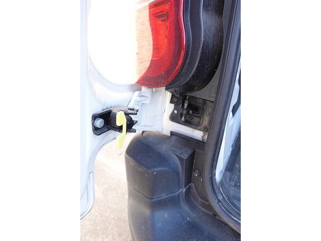 Bestelwagen opel combo - afbeelding 8 van  18