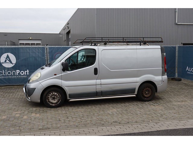Bestelwagen opel vivaro-2 2.0cdti/66kw-e4 2.7t l1h1 diesel 2007 - afbeelding 1 van  1