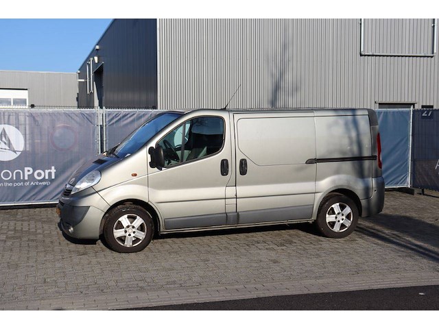 Bestelwagen opel vivaro-2 2.0cdti/66kw-e4 2.7t l1h1 diesel 2010 (marge) - afbeelding 1 van  1