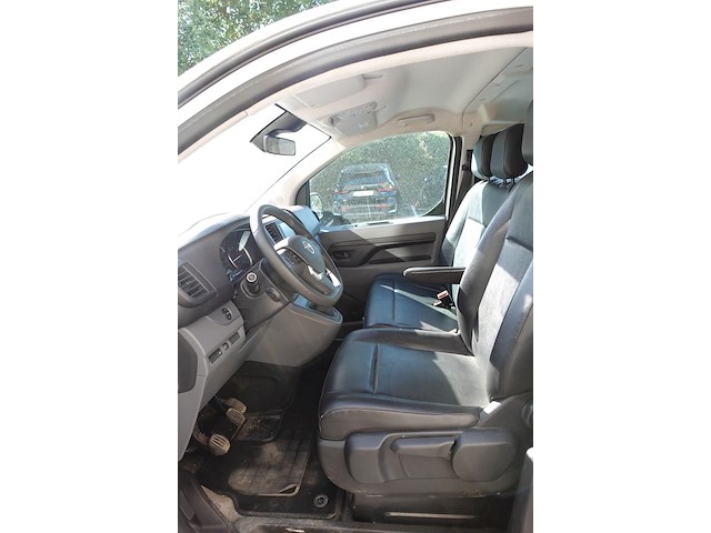 Bestelwagen opel vivaro - afbeelding 16 van  20