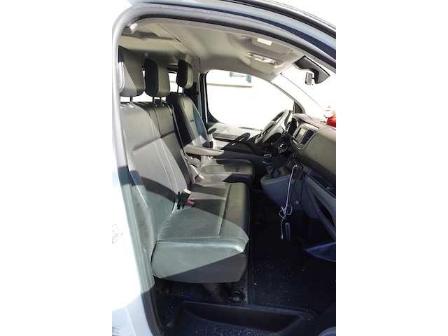 Bestelwagen opel vivaro - afbeelding 2 van  18