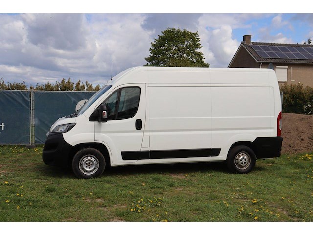 Bestelwagen peugeot boxer diesel 131pk 2018 - afbeelding 1 van  1