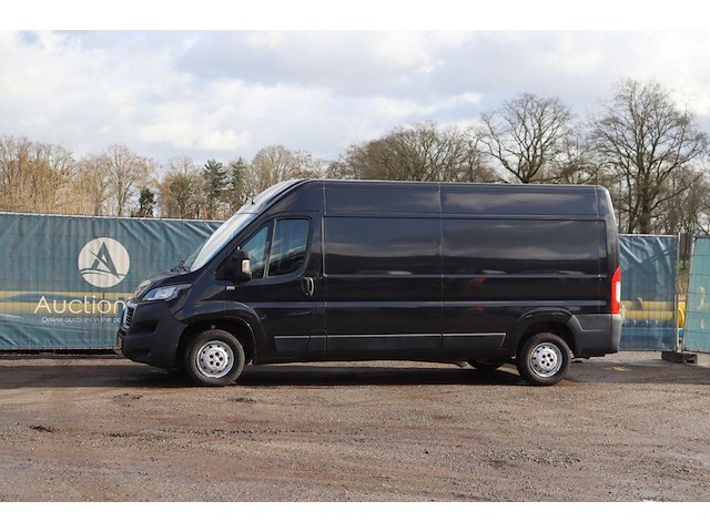 Bestelwagen peugeot boxer diesel 165pk 2020 - afbeelding 1 van  1