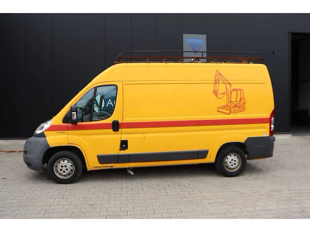 Bestelwagen peugeot boxer diesel - afbeelding 1 van  1