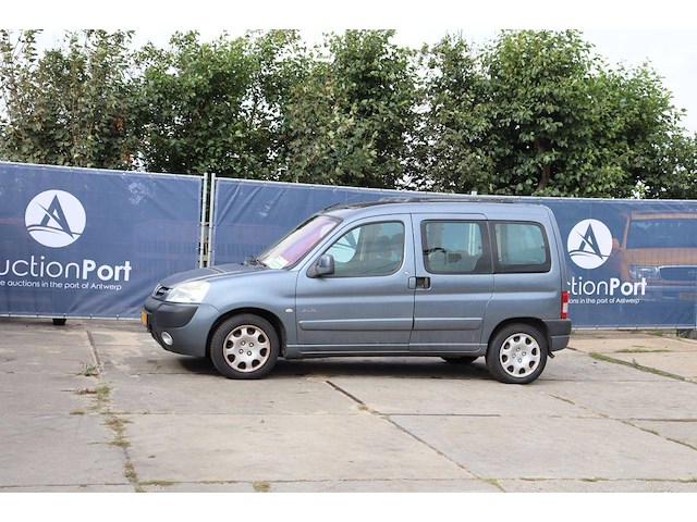 Bestelwagen peugeot partner benzine 109pk 2006 - afbeelding 1 van  1