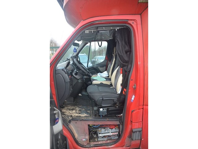 Bestelwagen renault master met zeil en slaapcabine,ch.nr. vf1vbu4f248646901, bj. 17-01-2017(litouwse nummerplaat) - afbeelding 2 van  33
