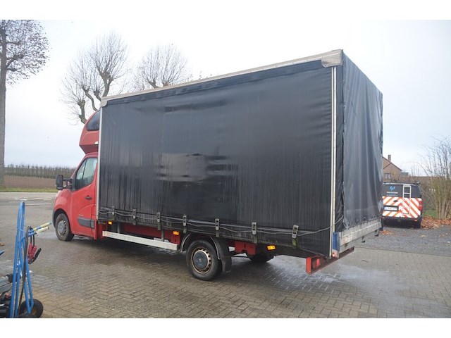Bestelwagen renault master met zeil en slaapcabine,ch.nr. vf1vbu4f248646901, bj. 17-01-2017(litouwse nummerplaat) - afbeelding 26 van  33