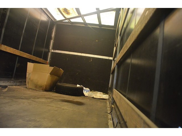 Bestelwagen renault master met zeil en slaapcabine,ch.nr. vf1vbu4f248646901, bj. 17-01-2017(litouwse nummerplaat) - afbeelding 33 van  33