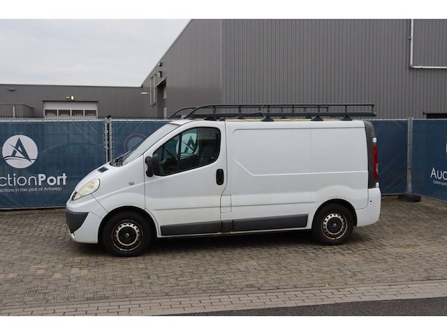 Bestelwagen renault trafic diesel 2012 - afbeelding 1 van  1