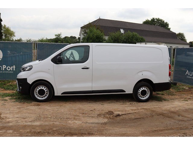 Bestelwagen toyota proace diesel 144pk 2023 - afbeelding 1 van  1