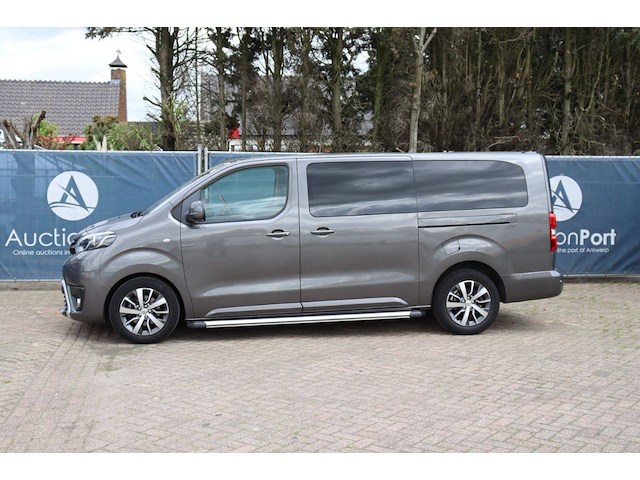 Bestelwagen toyota proace diesel 177pk 2019 - afbeelding 1 van  1