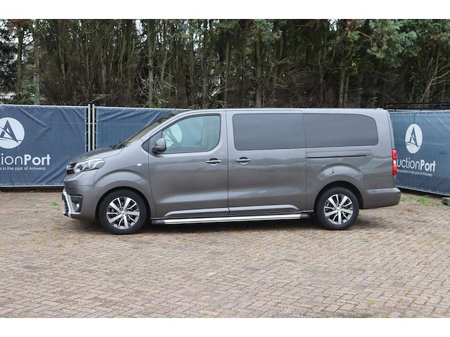 Bestelwagen toyota proace diesel 177pk 2019 - afbeelding 1 van  1