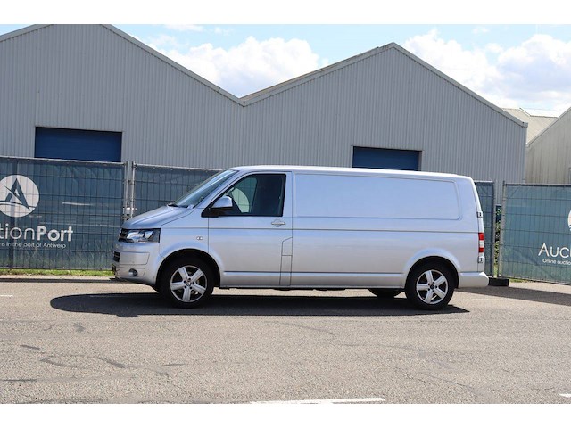 Bestelwagen volkswagen transporter diesel 180pk 2015 - afbeelding 1 van  1