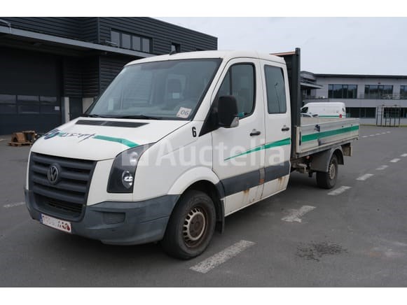 Bestelwagens, bouwtrailers, bouwcontainers, steigers, bouwmaterialen